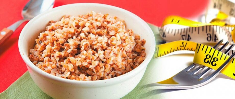 Buckwheat porridge eta zentimetro zinta